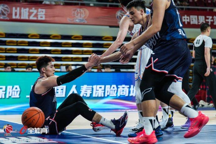 CBA联赛：广州龙狮取得四连胜，排名升至第三
