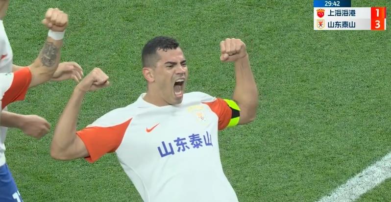 亚特兰大前场三叉戟携手破门,反客为主 亚特兰大前场三叉戟携手破门,反客为主