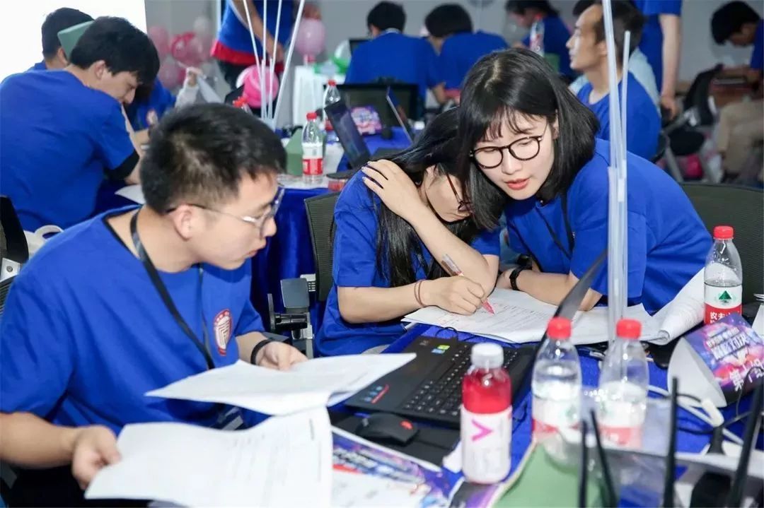 精湛的技巧和团队合作让球队斩获胜利 精湛的技巧和团队合作让球队斩获胜利