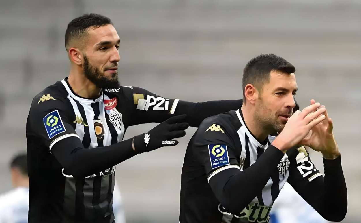 南特客场痛失里尔,降级之路愈发坎坷 南特客场痛失里尔,降级之路愈发坎坷