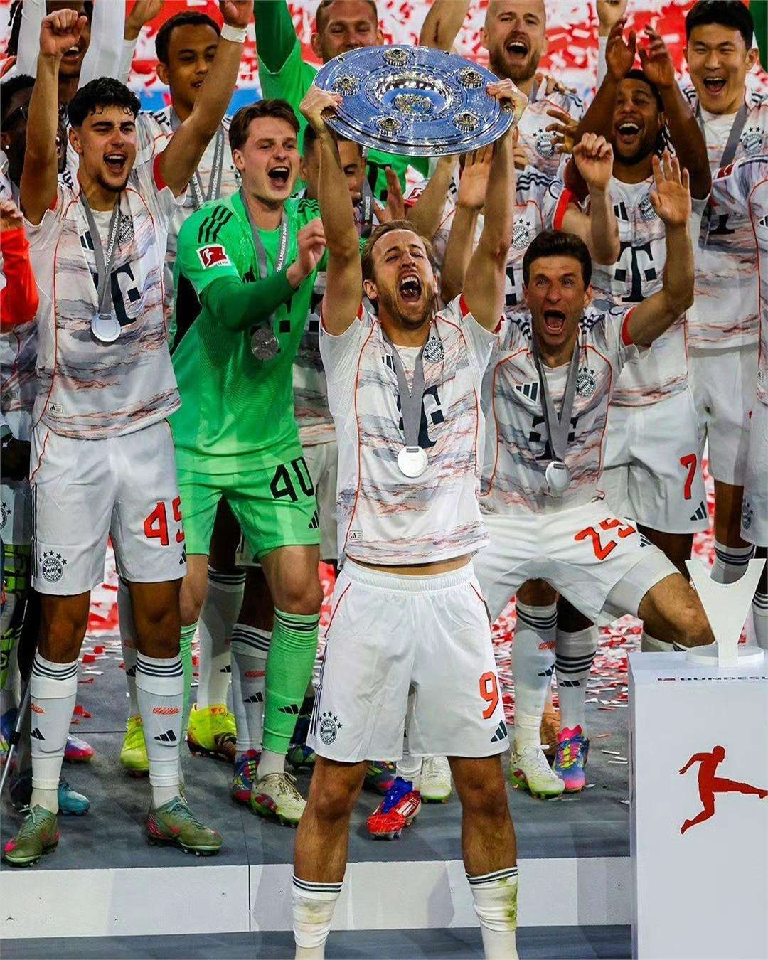 纽卡斯尔客场大胜,豪取胜利 纽卡斯尔客场大胜,豪取胜利