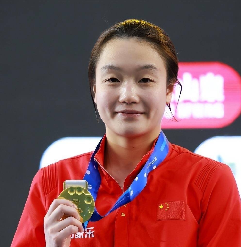 世界级跳水选手再度登顶,稳操胜券夺冠 世界级跳水选手再度登顶,稳操胜券夺冠