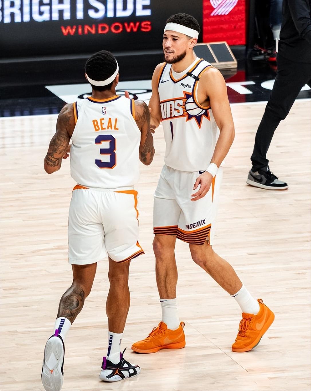 太阳主场负猛龙,布克独造分的简单介绍 太阳主场负猛龙,布克独造分的简单介绍