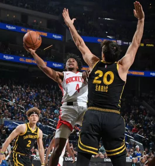 火箭主场爆冷输给尼克斯,遭遇三连败 火箭主场爆冷输给尼克斯,遭遇三连败