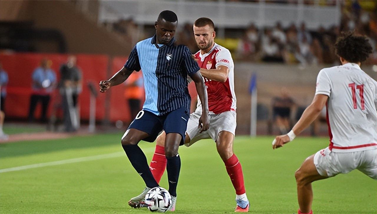 南特再遭惨败:客场负于摩纳哥,保持低迷状态 南特再遭惨败:客场负于摩纳哥,保持低迷状态