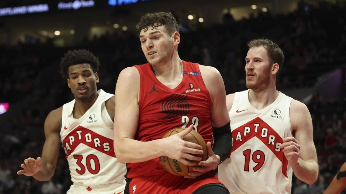 猛龙击败开拓者逼近总决赛