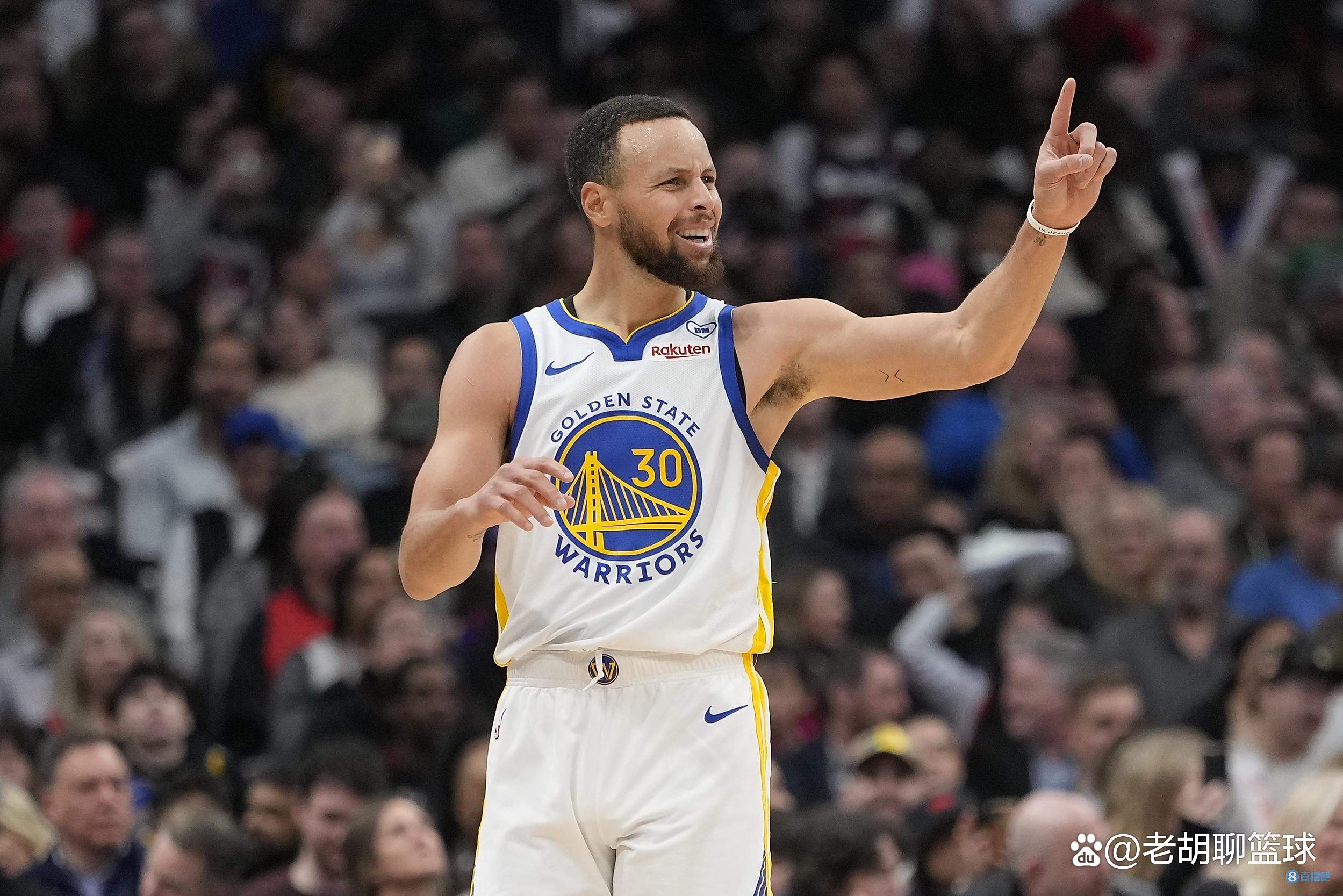 勇士主场大胜独行侠,库里32分成全队最高的简单介绍 勇士主场大胜独行侠,库里32分成全队最高的简单介绍