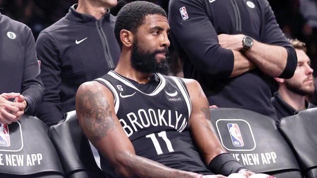 篮网轻松击败老鹰:欧文光线包围,超神表现 篮网轻松击败老鹰:欧文光线包围,超神表现